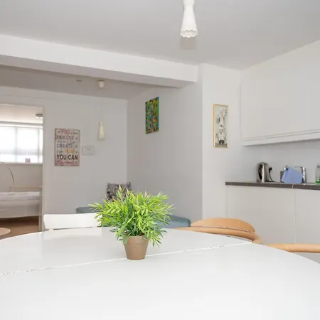 Apartment 5 Minute Walk To Lego House - 2 Bedrooms 80m2 With Garden