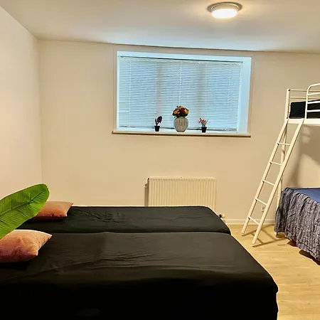 5 Minute Walk To Lego House - 2 Bedrooms 80m2 With Garden Apartamento Billund